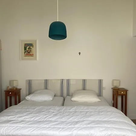 Centre Maison 5 Avec 5 Sdb & Grand Jardin *