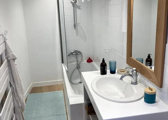 Centre Maison 5 Avec 5 Sdb & Grand Jardin *