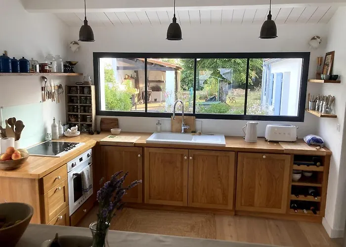 Hébergement de vacances Centre Maison 5 Avec 5 Sdb&grand Jardin *